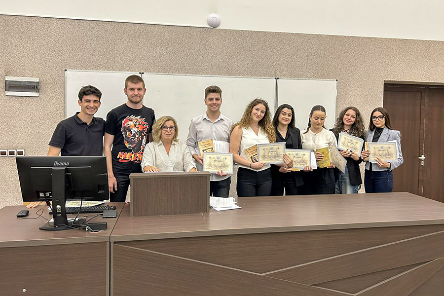 победителите в лингвистичната универсиада