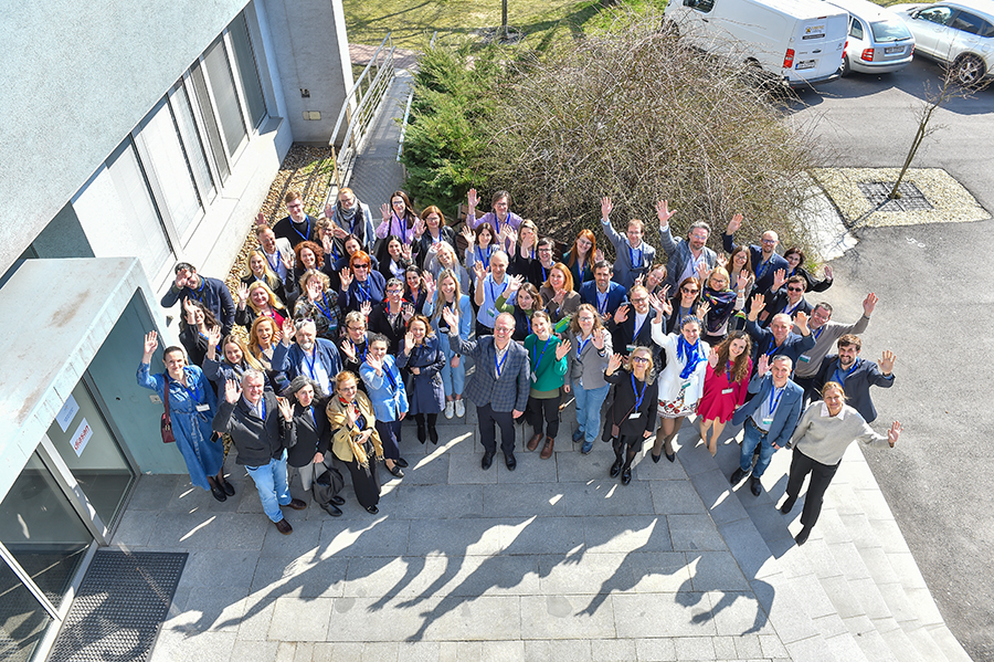 групова снимка на всички участници