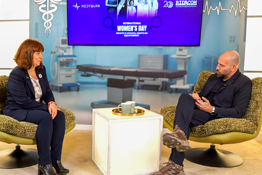 проф. Кънева в студеото с Наско Месечков