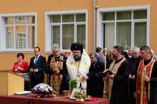 Врачанския митрополит Григорий отслужи водосвет за здраве и благополучие